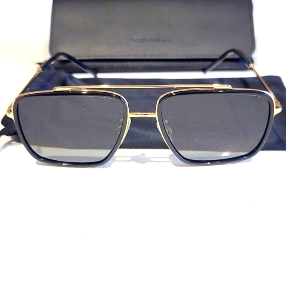 SOLD Dolce & Gabbana sunglasses - Picture 1 of 6